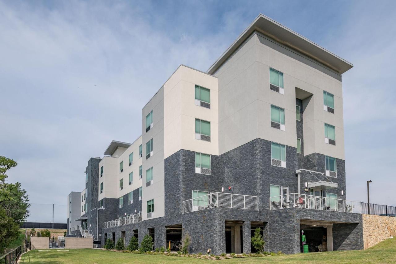 Towneplace Suites By Marriott Dallas ร็อควอลล์ ภายนอก รูปภาพ